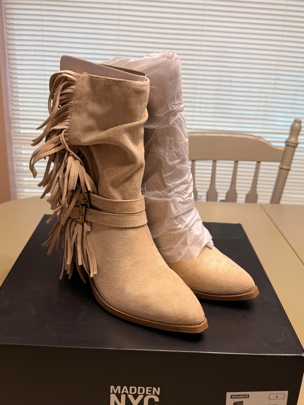 Steve Madden Black and White Shoe Box